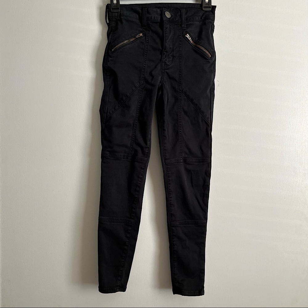 AEO womens super stretch skinny mid rise black jeans with front zip pockets 2